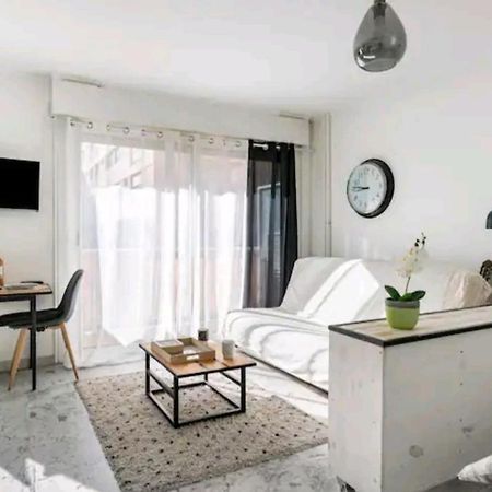 Design Loft Studio Climatise Parking Et Piscine Vallauris Exterior photo