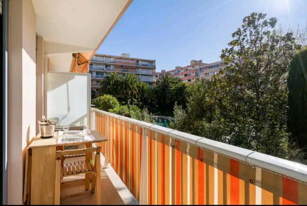 Design Loft Studio Climatise Parking Et Piscine Vallauris Exterior photo