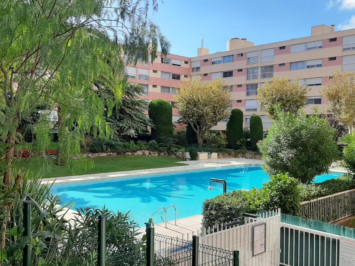 Design Loft Studio Climatise Parking Et Piscine Vallauris Exterior photo