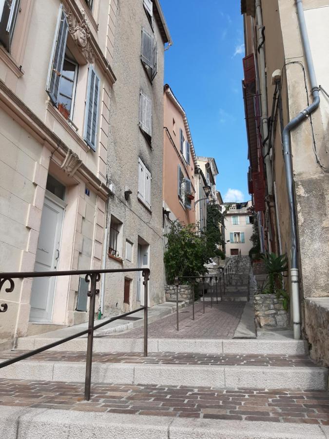 Design Loft Studio Climatise Parking Et Piscine Vallauris Exterior photo